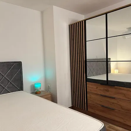 Apartment Apartment Marta - Free Parking! *
