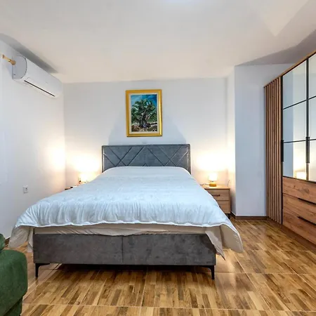 Apartment Apartment Marta - Free Parking! Split