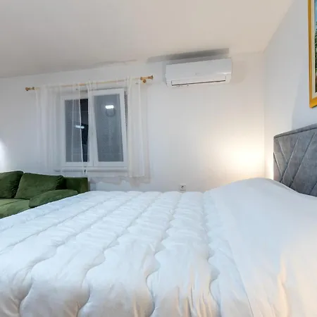 Marta - Free Parking! Apartman
